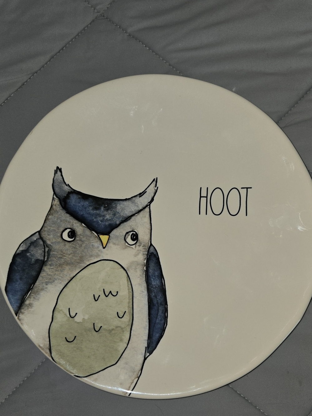 Rae Dunn Neutral Owl Wall Plate in White, Blue, Gray, Green